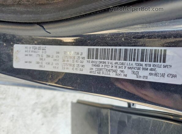 1C6SRFET7KN875402 2019 RAM 1500 Black Widok komory silnika