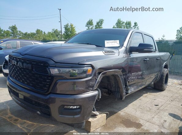 1C6SRFFP0TN241920 2026 RAM 1500 Gray წინა მარცხენა ხედი სამი მეოთხედიდან