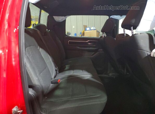 1C6SRFFP1SN503779 2025 RAM 1500 Red Vista de los asientos traseros