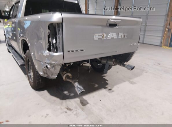 1C6SRFFP2TN167514 2026 RAM 1500 Silver Vista frontal