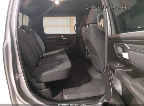 1C6SRFFP2TN167514 2026 RAM 1500 Silver Vista de la etiqueta del VIN