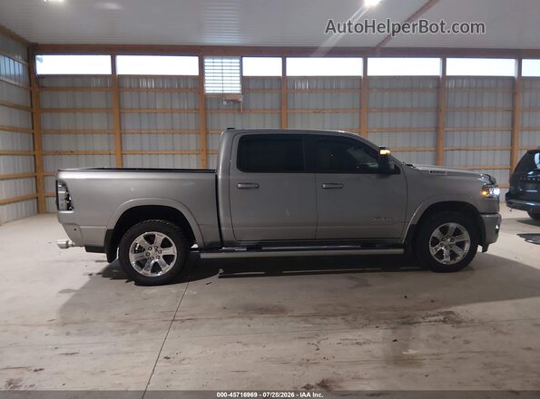 1C6SRFFP2TN167514 2026 RAM 1500 Silver Vista interior de 360 grados