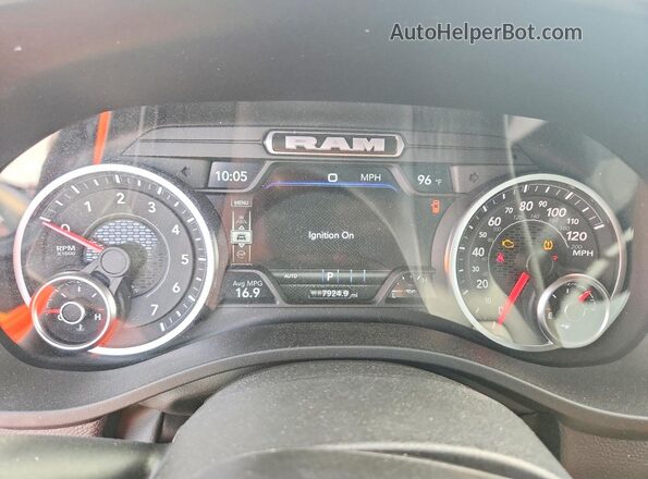 1C6SRFFP4TN254850 2026 RAM 1500 Blue Սարքավորումների վահանակի տեսք