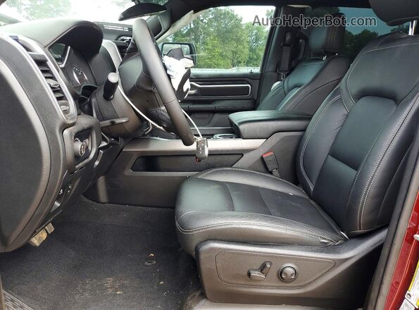 1C6SRFFP8SN527822 2025 RAM 1500 Maroon Vista interior delantera