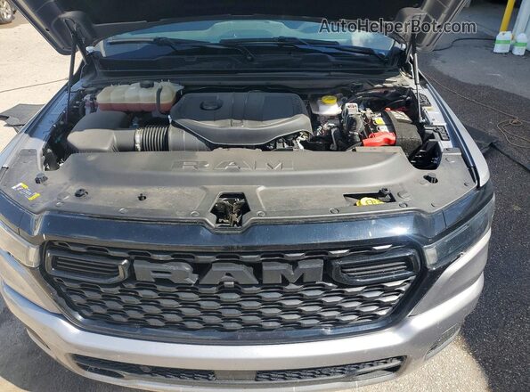 1C6SRFFP8SN720231 2025 RAM 1500 Gray Widok wnętrza z tyłu