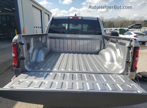 1C6SRFFP8SN720231 2025 RAM 1500 Gray Widok wnętrza 360 stopni