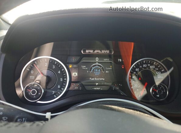 1C6SRFFP8SN720231 2025 RAM 1500 Gray Widok zestawu wskaźników