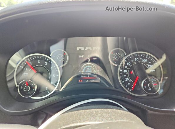 1C6SRFFP9SN541891 2025 RAM 1500 Gray ხელსაწყოთა პანელის ხედი