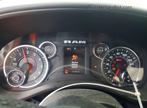 1C6SRFFP9SN643398 2025 RAM 1500 Burgundy Widok zestawu wskaźników