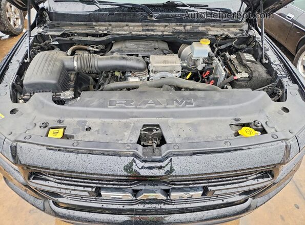 1C6SRFFT1NN459168 2022 RAM 1500 Black Widok wnętrza z tyłu