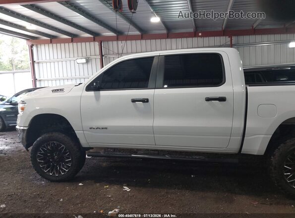 1C6SRFFT1RN181281 2024 RAM 1500 White 360 interior view