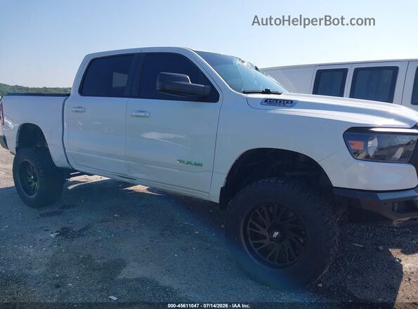 1C6SRFFT2KN747051 2019 RAM 1500 White Widok wnętrza z tyłu