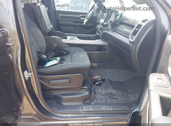 1C6SRFFT2LN292574 2020 RAM 1500 Black Widok wnętrza z przodu