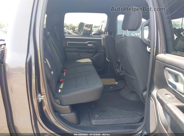 1C6SRFFT2LN292574 2020 RAM 1500 Black Widok naklejki z numerem VIN
