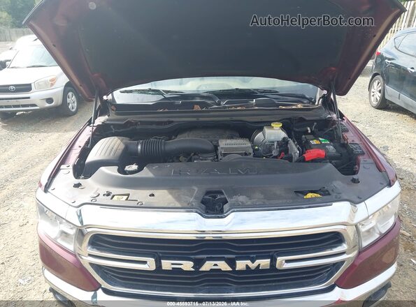 1C6SRFFT2LN327128 2020 RAM 1500 Maroon Widok z tyłu
