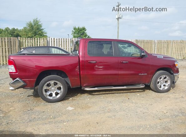1C6SRFFT2LN327128 2020 RAM 1500 Maroon Widok wnętrza z tyłu