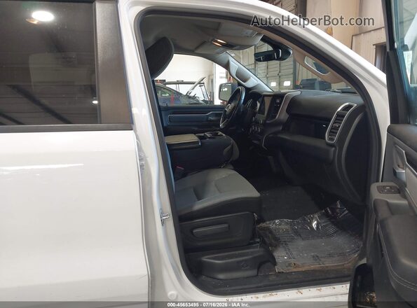 1C6SRFFT2LN389726 2020 RAM 1500 Белый Вид салона спереди
