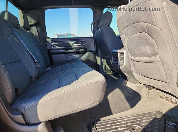 1C6SRFFT2LN399236 2020 RAM 1500 Black Rear seats view