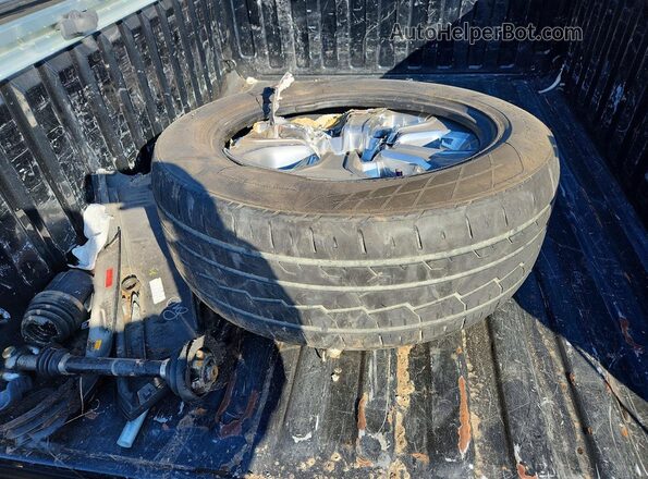 1C6SRFFT2LN399236 2020 RAM 1500 Black Engine compartment view