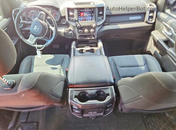1C6SRFFT3LN110123 2020 RAM 1500 Белый Вид панели приборов
