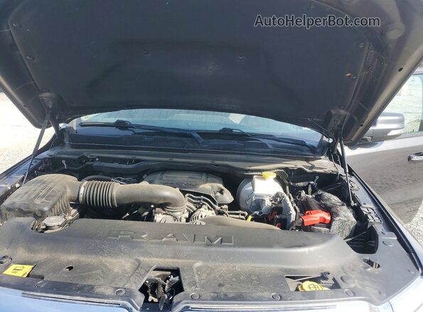 1C6SRFFT3LN167602 2020 RAM 1500 Charcoal Widok wnętrza z tyłu