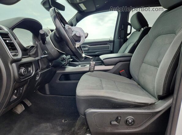 1C6SRFFT3MN531731 2021 RAM 1500 Белый Вид салона спереди