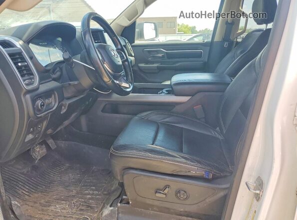 1C6SRFFT4KN699729 2019 RAM 1500 Белый Вид салона спереди