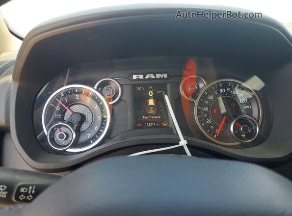 1C6SRFFT4KN699729 2019 RAM 1500 Белый Вид щитка приборов