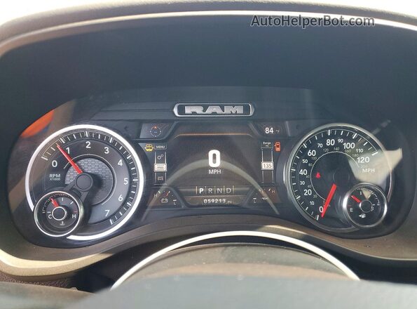 1C6SRFFT4NN136586 2022 RAM 1500 Red Instrument cluster view