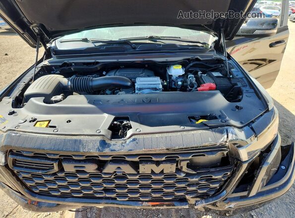 1C6SRFFT4TN341029 2026 RAM 1500 Charcoal Vista interior trasera