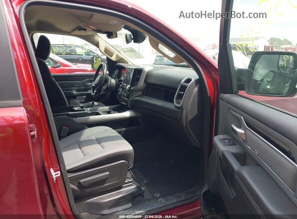 1C6SRFFT5KN606958 2019 RAM 1500 Red Widok wnętrza z przodu