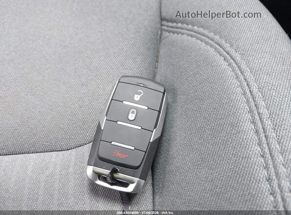 1C6SRFFT5KN606958 2019 RAM 1500 Red Widok deski rozdzielczej