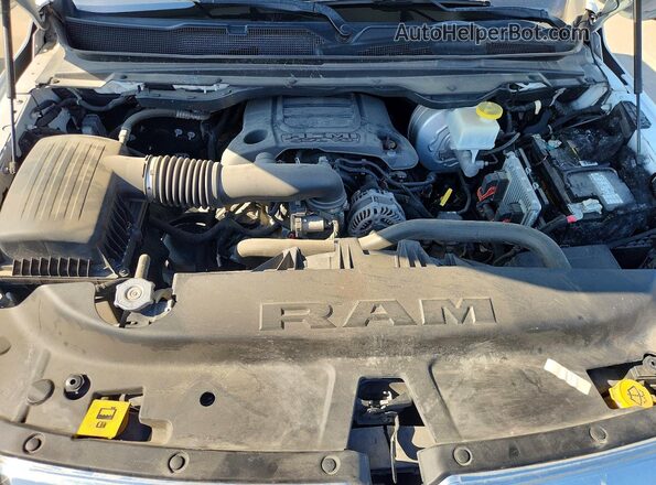 1C6SRFFT5LN175927 2020 RAM 1500 White Widok wnętrza z tyłu