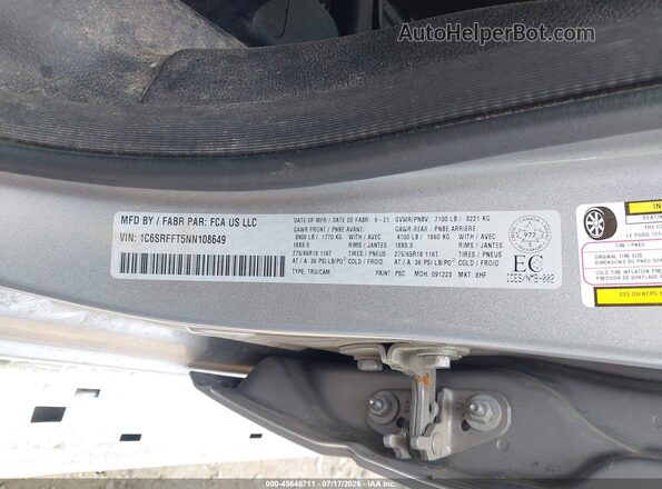 1C6SRFFT5NN108649 2022 RAM 1500 Silver Vista del compartimento del motor