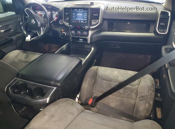 1C6SRFFT6KN784331 2019 RAM 1500 Red Dashboard view