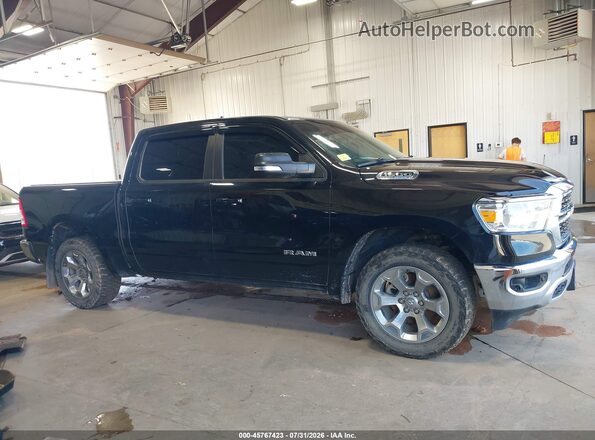 1C6SRFFT6NN340970 2022 RAM 1500 Black Vista interior trasera