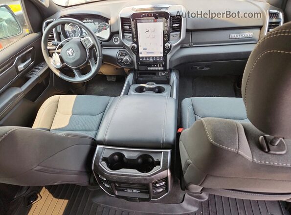 1C6SRFFT6RN162371 2024 RAM 1500 Silver Вид панелі приладів