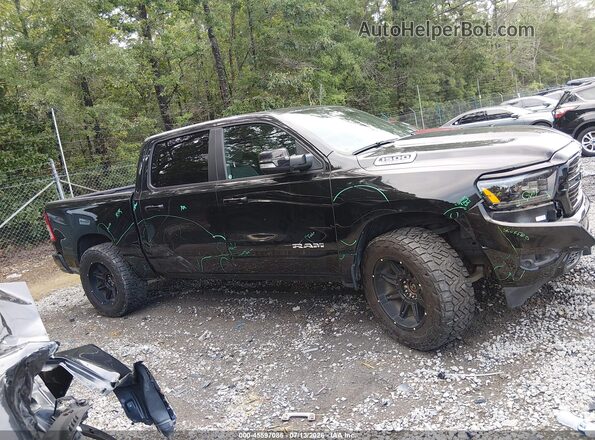 1C6SRFFT7KN826683 2019 RAM 1500 Black Rear interior view