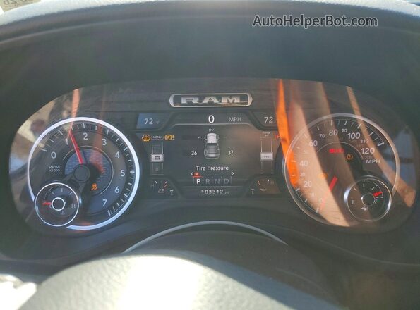 1C6SRFFT7LN154285 2020 RAM 1500 Black Widok zestawu wskaźników