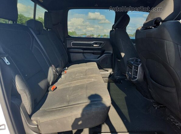 1C6SRFFT7LN297236 2020 RAM 1500 Белый Вид задних сидений