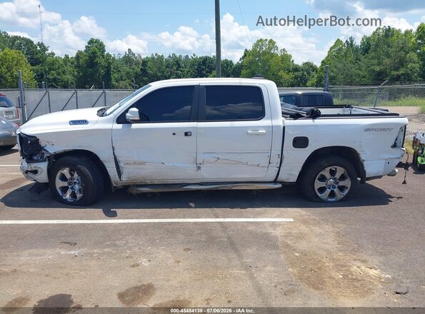 1C6SRFFT7MN702111 2021 RAM 1500 White Widok wnętrza 360 stopni