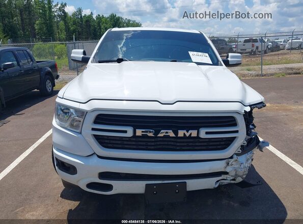 1C6SRFFT7MN702111 2021 RAM 1500 White Widok zestawu wskaźników
