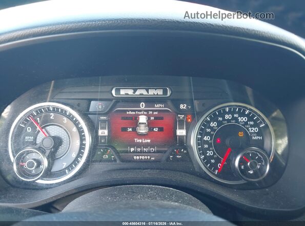 1C6SRFFT7NN333686 2022 RAM 1500 Синий Вид задних сидений