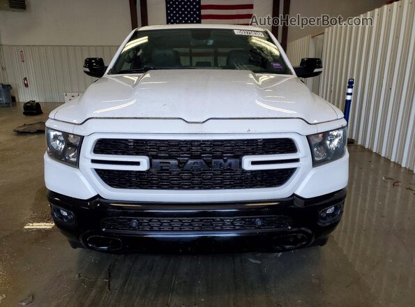 1C6SRFFT7NN346146 2022 RAM 1500 White Widok z przodu