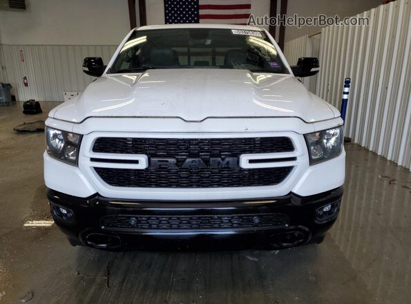 1C6SRFFT7NN346146 2022 RAM 1500 White Widok wnętrza 360 stopni