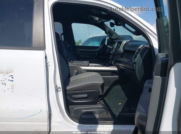 1C6SRFFT7PN604751 2023 RAM 1500 Белый Вид салона спереди