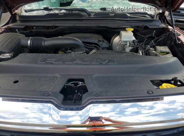 1C6SRFFT8KN668581 2019 RAM 1500 Burgundy უკანა სალონის ხედი