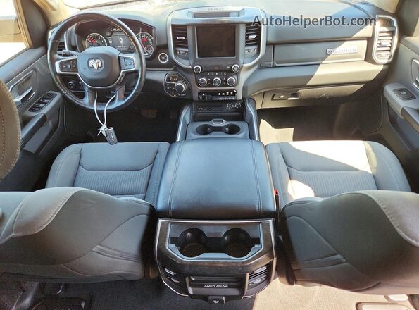 1C6SRFFT8KN750021 2019 RAM 1500 Gray Dashboard view