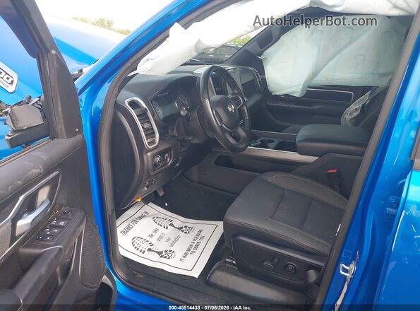 1C6SRFFT8MN826999 2021 RAM 1500 Blue Widok wnętrza z przodu