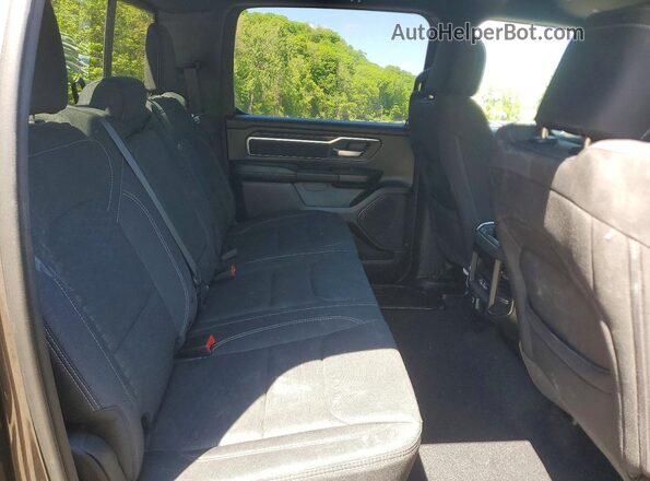 1C6SRFFT8TN212937 2026 RAM 1500 Gray Widok tylnych siedzeń